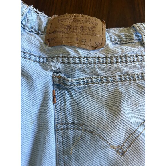 Vintage Levi's 550 Light Wash Distressed Denim Jean Shorts Jorts Size 42" Waist - Picture 6 of 13